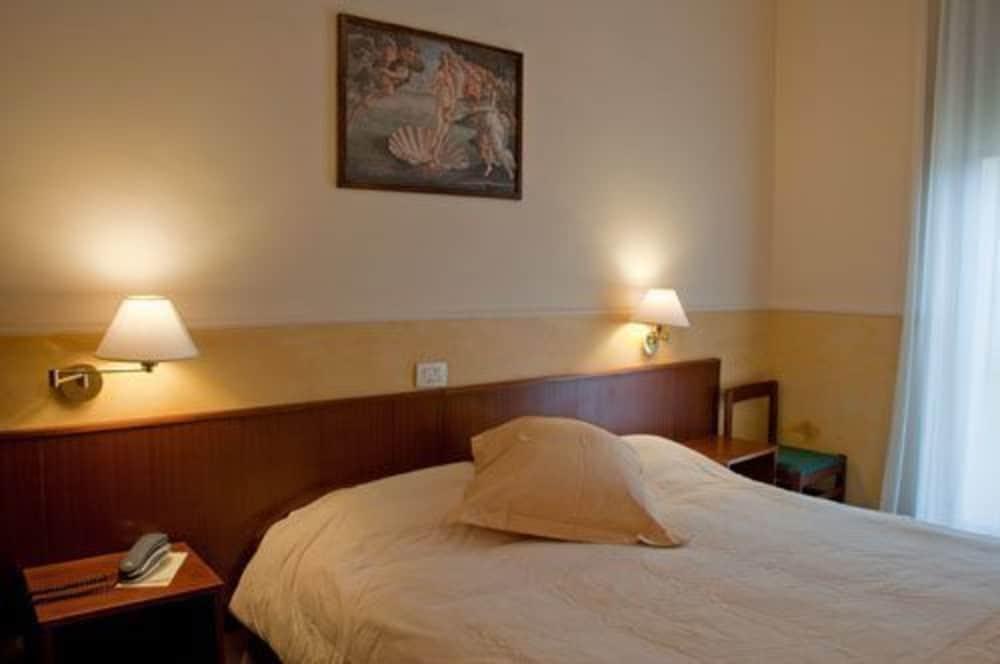 Columbus Urban Resort Florence Luaran gambar A room at the hotel